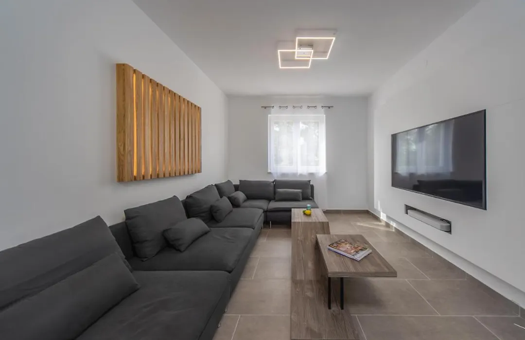 VILLA FUX ZRCE Novalja - direkt am Strand-1